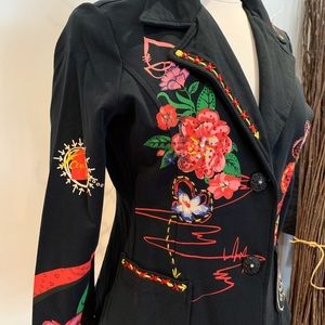 Ladies New Graphic blazer size S-M